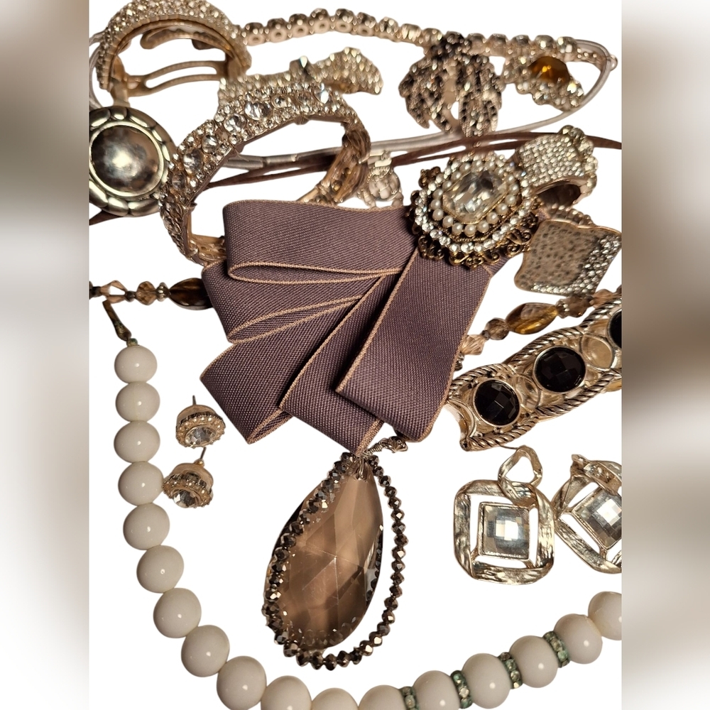 16 Crystal Bold Maximalist Sparkle Jewelry Lot Necklaces Bracelets MOB wife